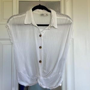 Hollister cropped t-shirt (white, size small) only worn ONCE.